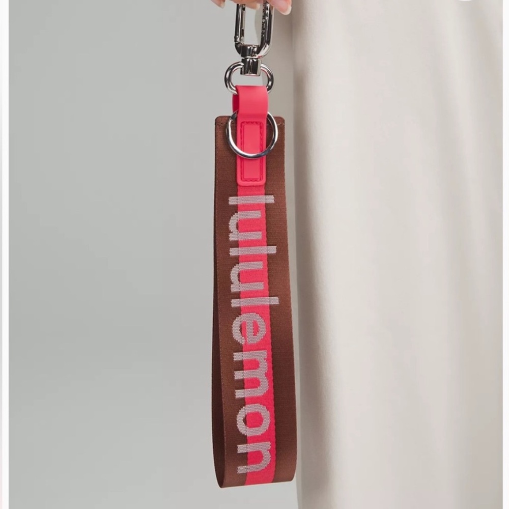 Lululemon | never lost keychain